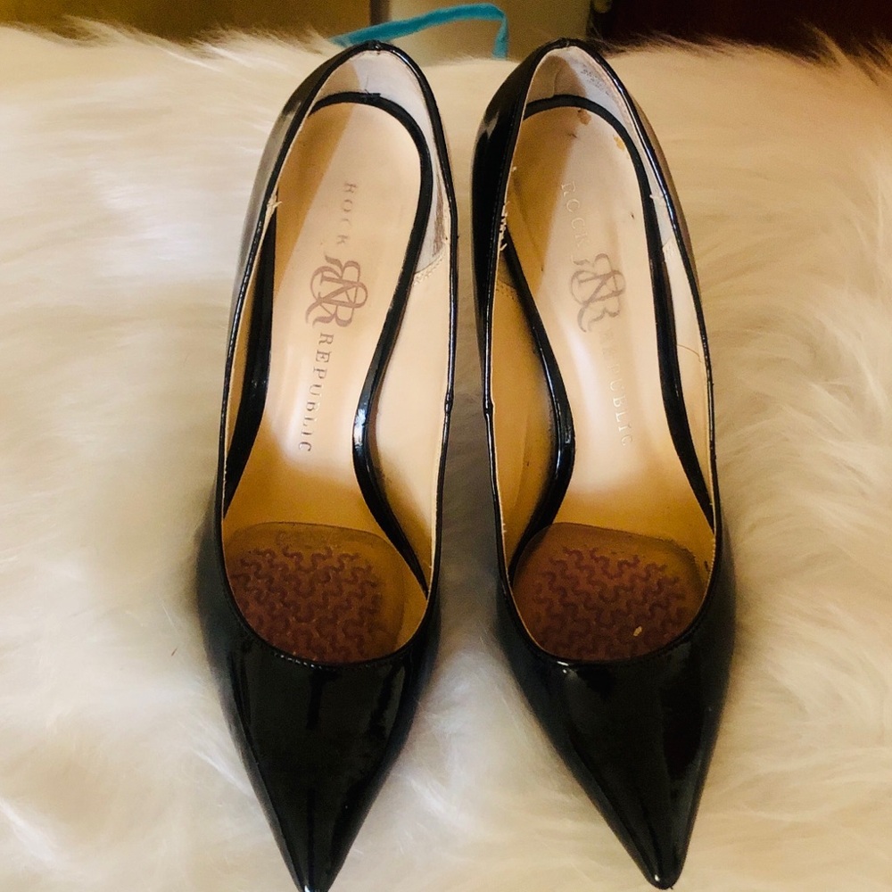 Rock Republic pointed patent stiletto